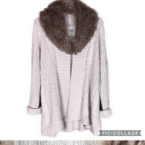 ➡️ ZARA OVERSIZED CABLE KNIT faux fur collared Sweater